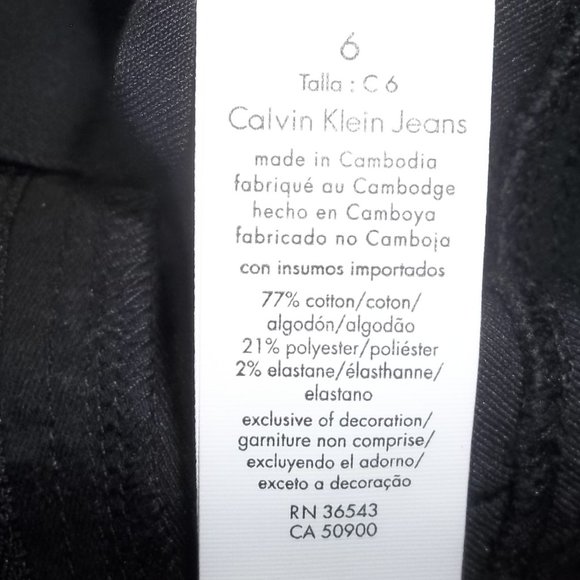 Calvin Klein - Picture 4 of 4